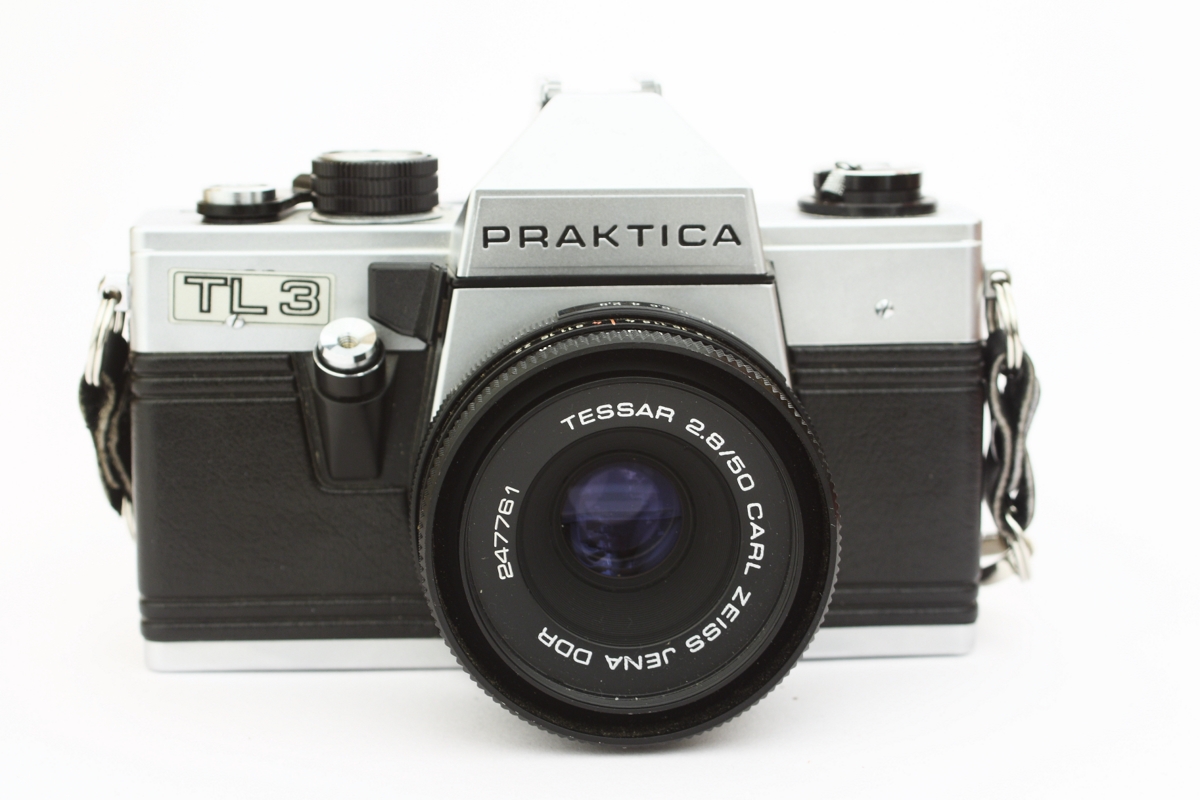 Praktica TL-3 SLR Camera
